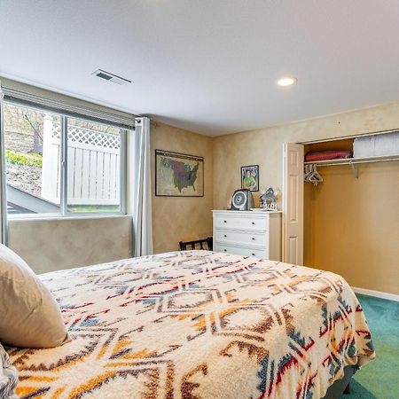 Inviting Great Falls Home With Wraparound Deck! Kültér fotó