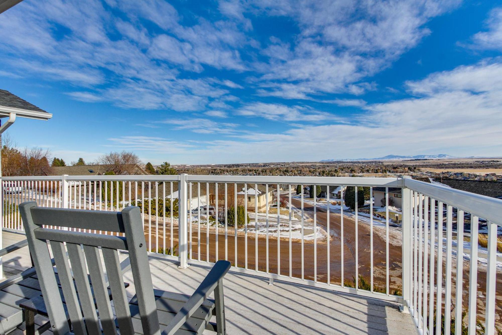 Inviting Great Falls Home With Wraparound Deck! Kültér fotó
