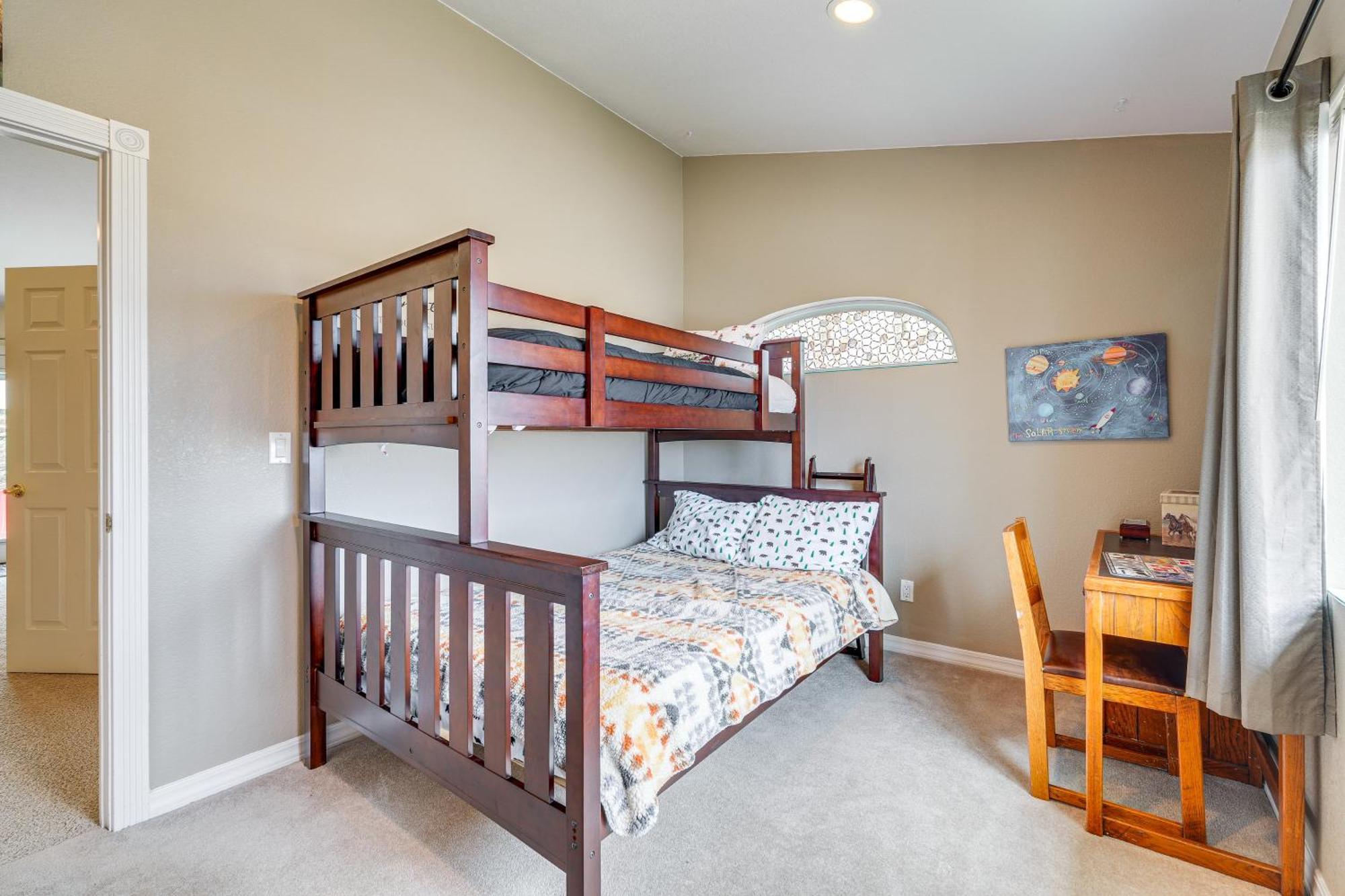 Inviting Great Falls Home With Wraparound Deck! Kültér fotó