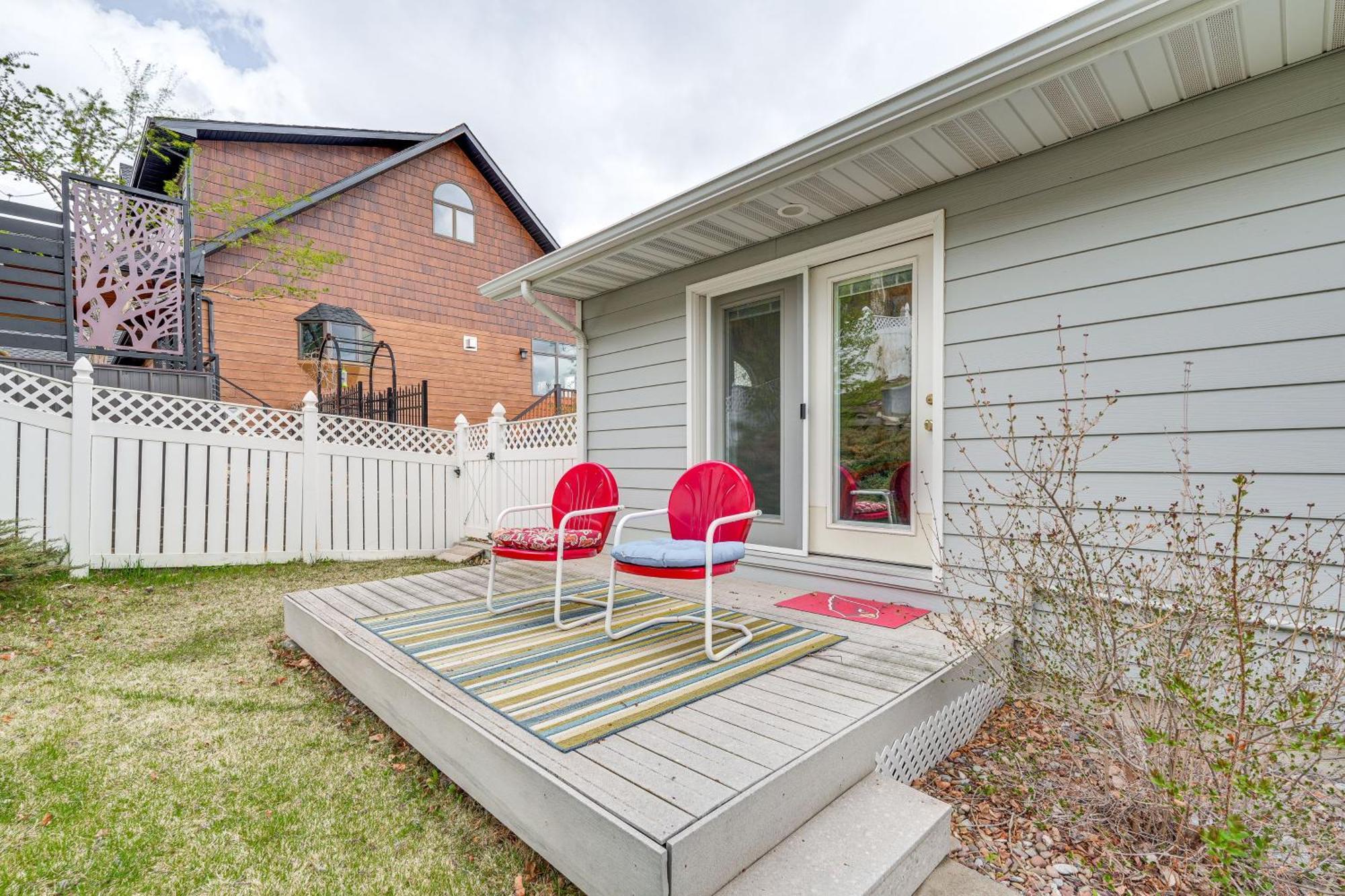 Inviting Great Falls Home With Wraparound Deck! Kültér fotó